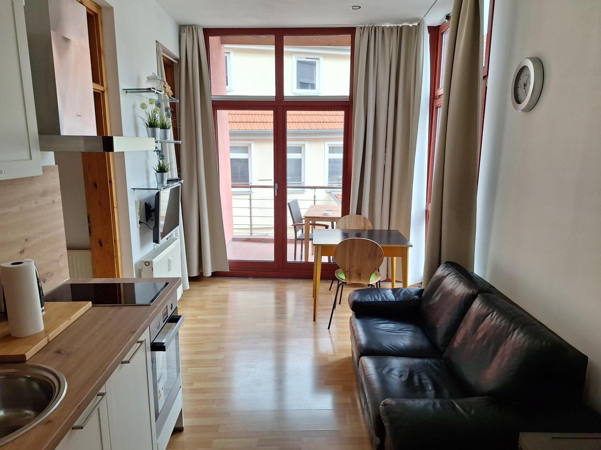 Beliebtes City-Apartment Ройтлинген Экстерьер фото